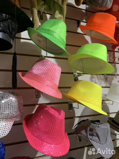 Яркие Карнавальные шляпы