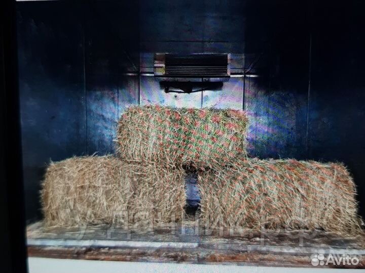 Солома в тюках и мешках