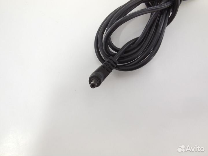 Блок питания универсальный 9В 1,63 с штекером 3.5*