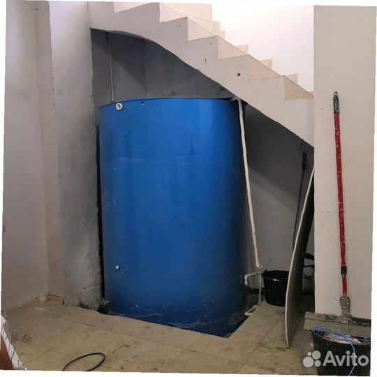 Пластиковая емкость 1000