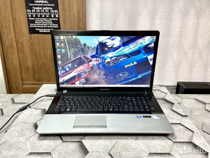 Ноутбук Samsung 17