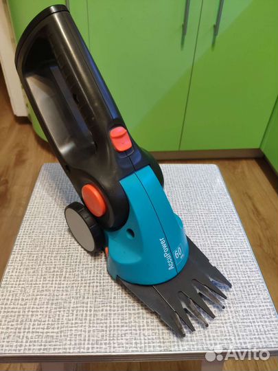 Аккумуляторные ножницы gardena accu 60