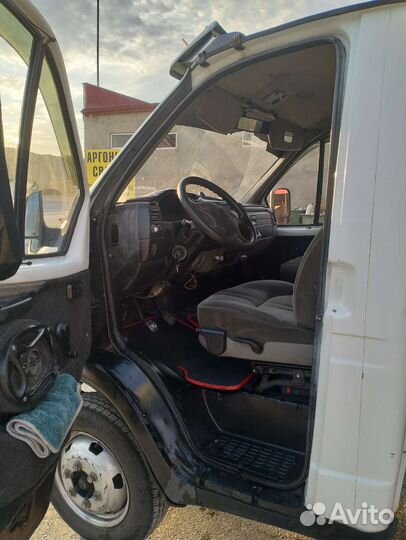 ГАЗ ГАЗель 2747 промтоварный, 2005