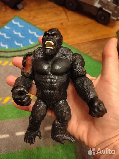 Кинг конг игрушка