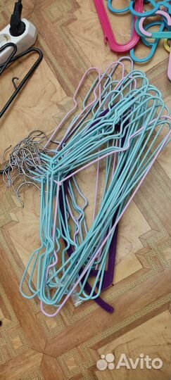 Вешалки плечики