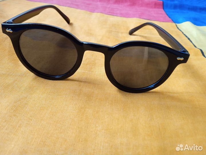 Солнцезащитные очки унисекс