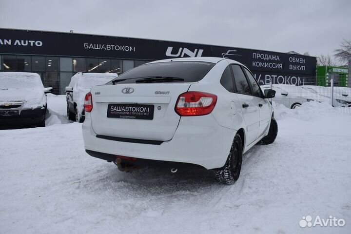 LADA Granta 1.6 МТ, 2017, 220 000 км