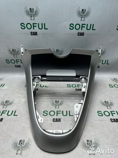 Центральная консоль Toyota Verso 2010