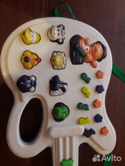 Продаю игрушечную гитару