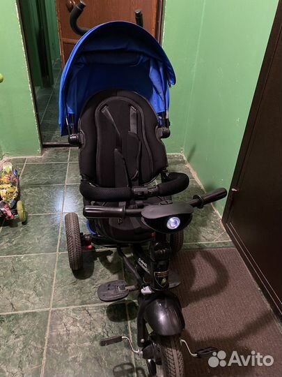 Детский велосипед с ручкой