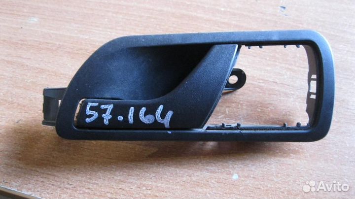 Ручка двери внутренняя левая от Skoda Fabia 1999