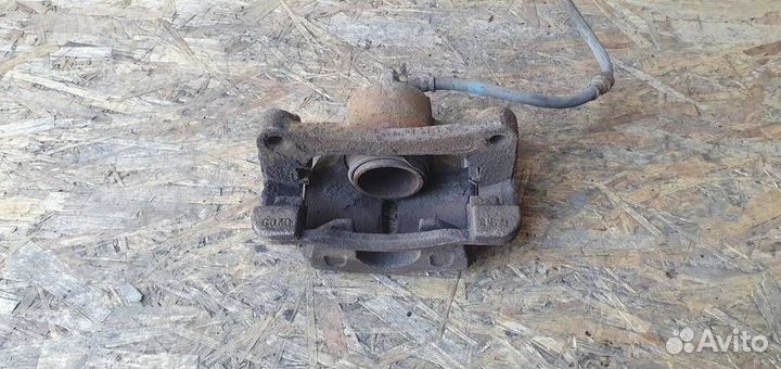 Суппорт передний правый Mazda CX 5 2012-2017