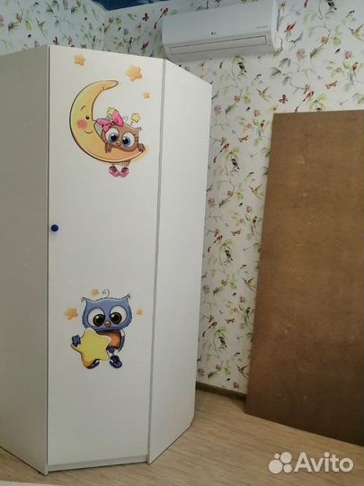 Угловой шкаф