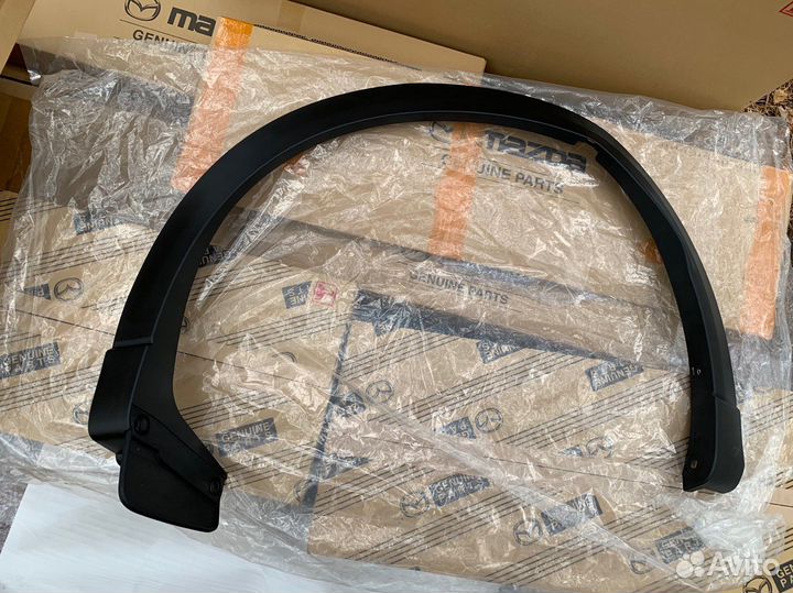 Накладка новая крыла задняя левая Mazda CX-5 KF