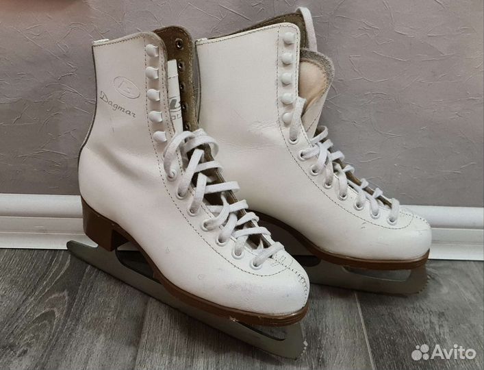 Фигурные коньки для девочки