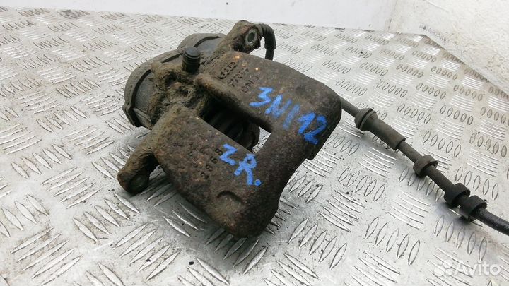 Суппорт задний правый Audi A5 8T 2009 8K0615404B