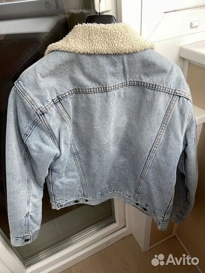 Джинсовая куртка levis