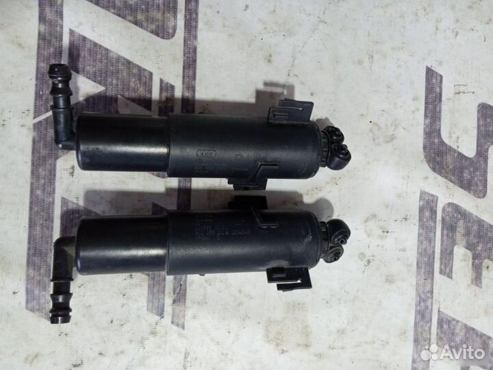 Форсунка омывателя фар левая Audi A4 B8