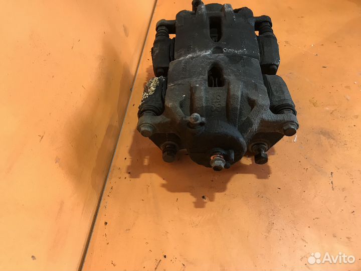 Суппорт тормозной передний на Hyundai Creta