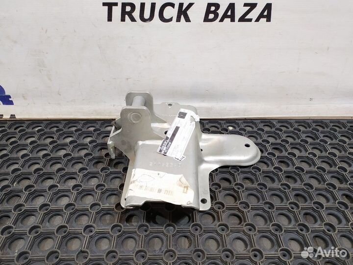 Кронштейн замка кабины левый Volvo FH, Volvo FM