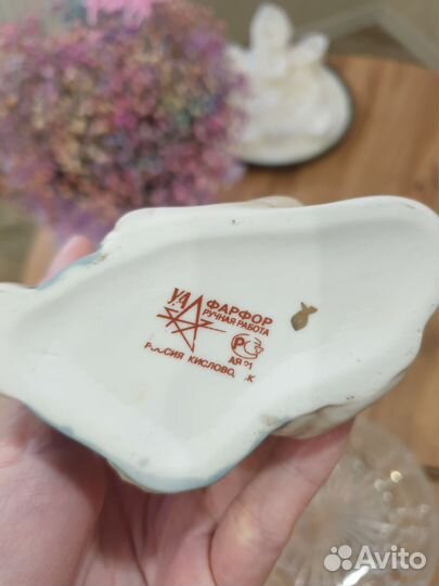 Статуэтка-стакан для воды форфор