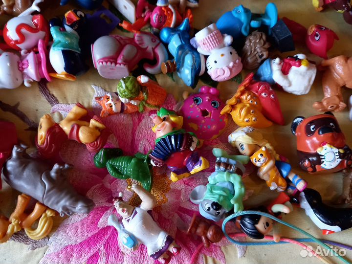 Игрушки киндер коробкой
