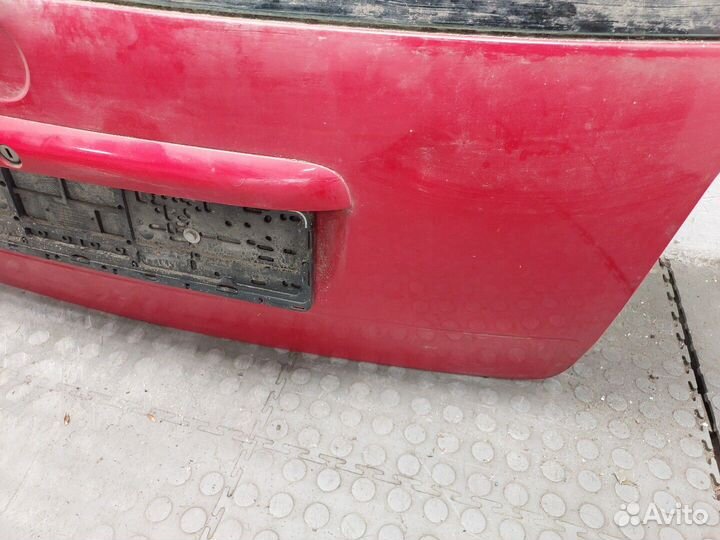 Замок багажника Volkswagen Passat 5, 1999