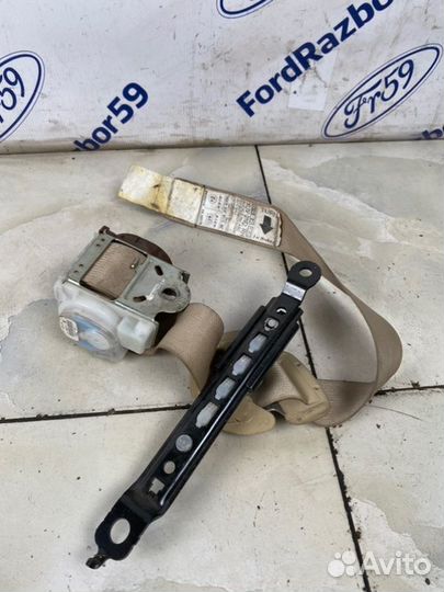 Ремень безопасности передний правый Subaru B9