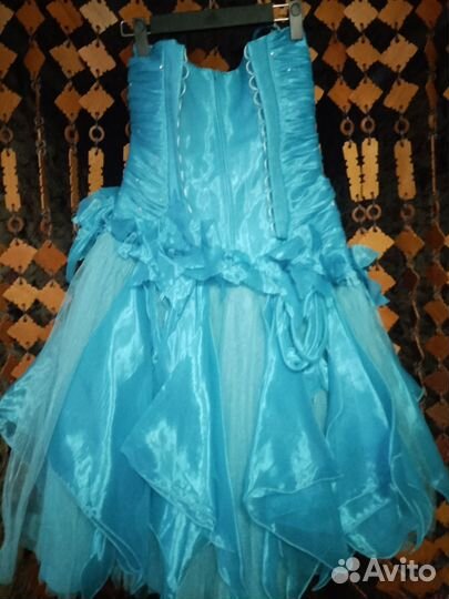 Вечернее платье