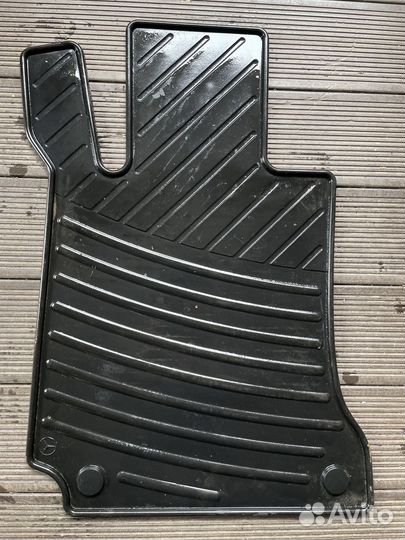 Комплект оригинальных ковров Mercedes E-Klass W212