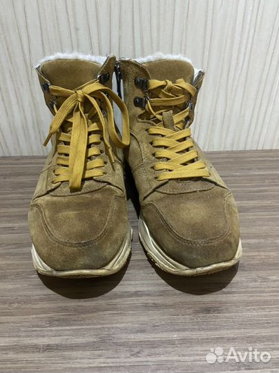 Ботинки замшевые