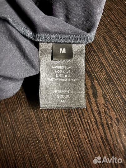 Футболка vetements