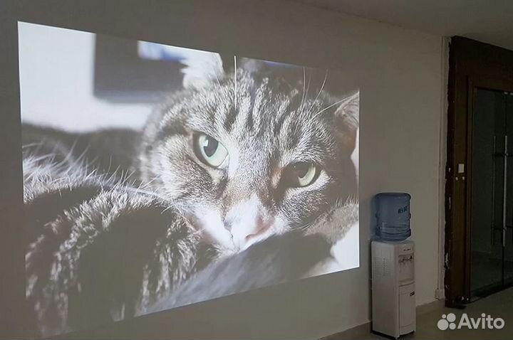 Проектор мультимедийный LED