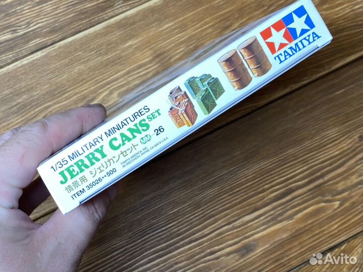 Набор бочек, канистр и ведер от Tamiya 35026, 1/35