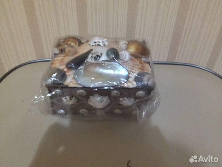 Шкатулка из ракушек