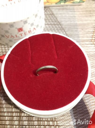 Золотые серьги, кольца, подвески