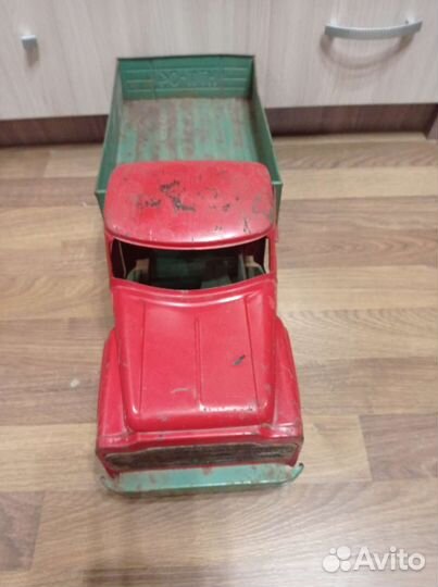 Игрушка машина Уралец СССР цена 3руб.10 коп