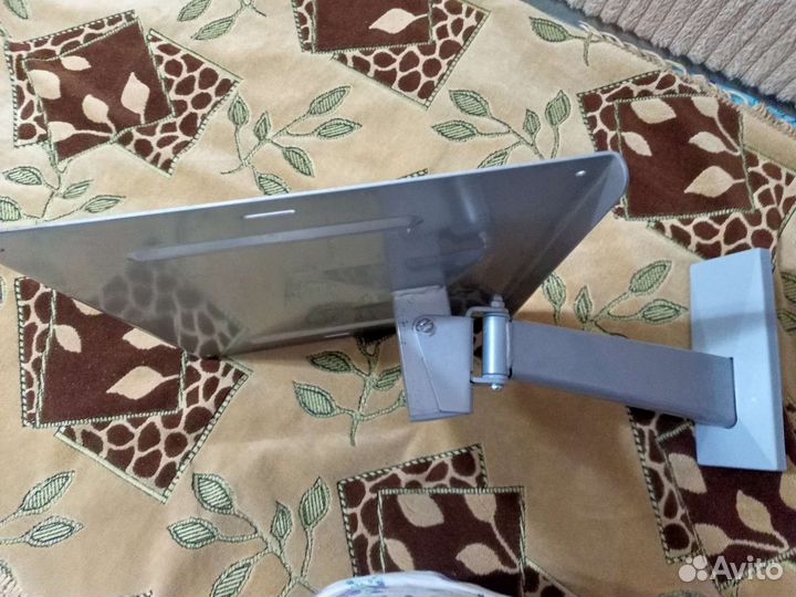 Кронштейн для телевизора