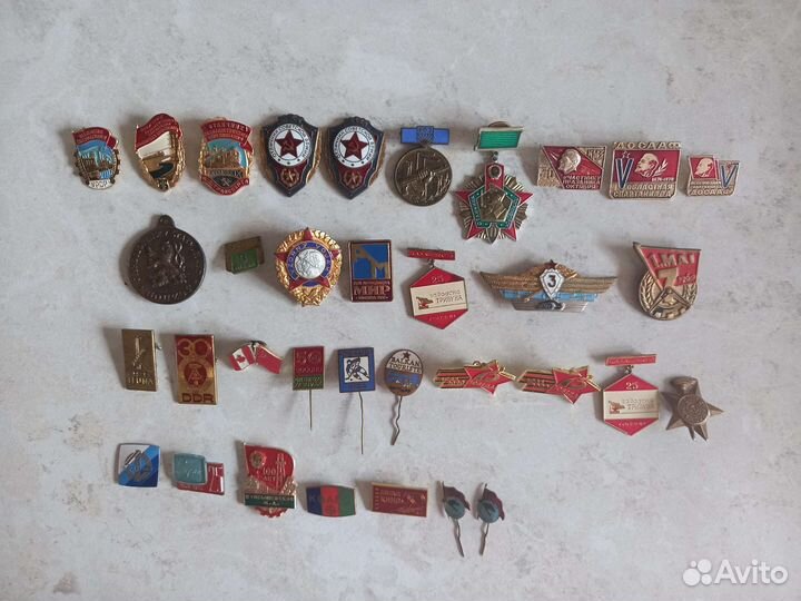 Тяжелые значки СССР