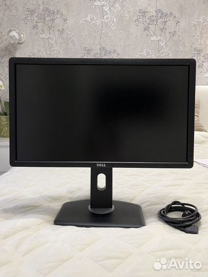 Монитор Dell U2312HM 23