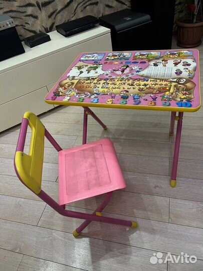 Детский стол и стул