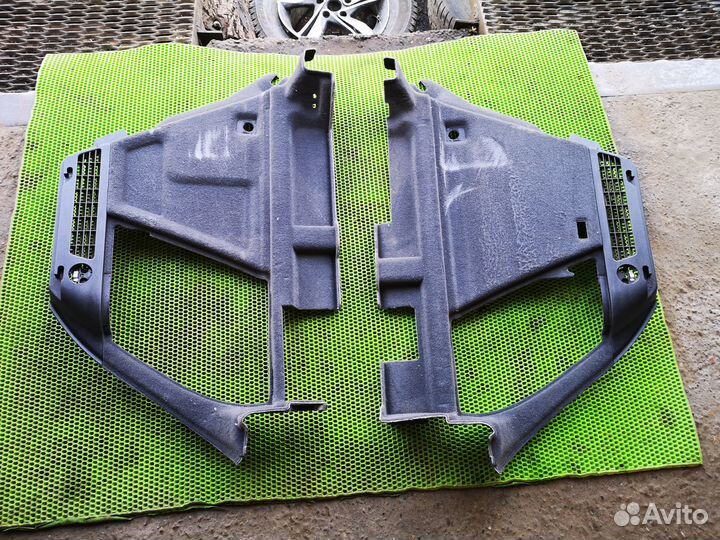 Обшивка багажника на Audi Q3 2012-2018