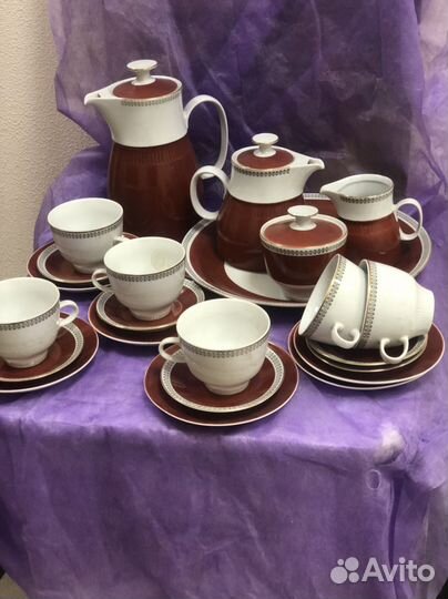 Сервиз чайно-кофейный.Г.Д.Р6пер.23предмета.Фарфор