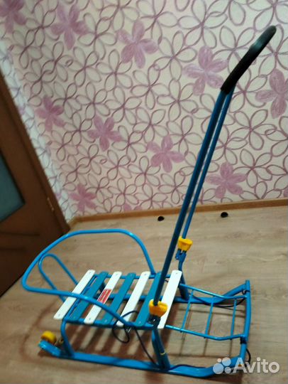 Детские санки на колесах