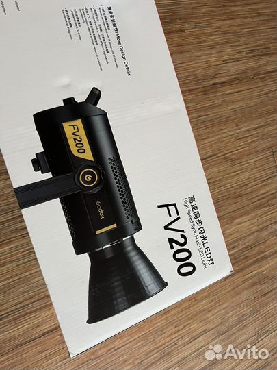 Осветитель светодиодный Godox FV200