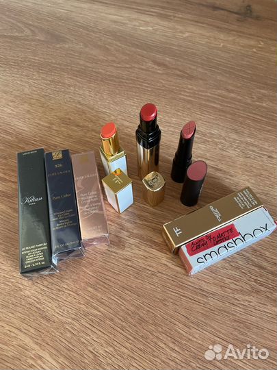 Помады для губ