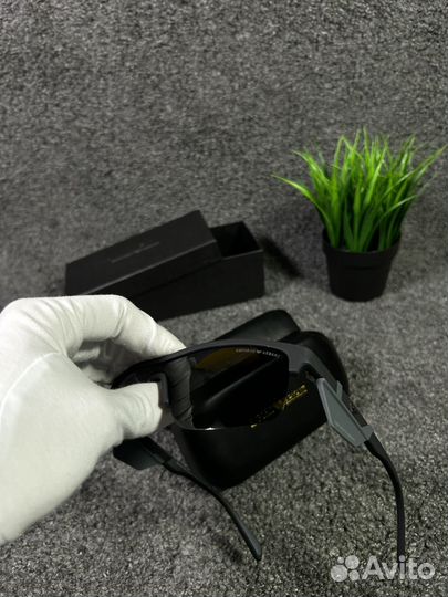 Солнцезащитные очки Emporio Armani