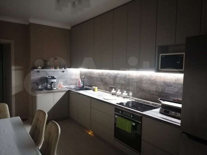 2-к. квартира, 63 м², 5/5 эт.