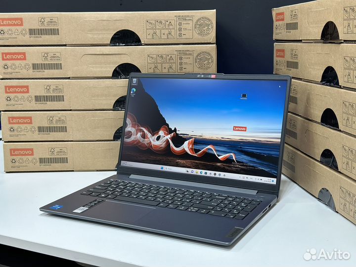 Новый ноут 15.6 IPS 8 ядер DDR5 8G SSD256g