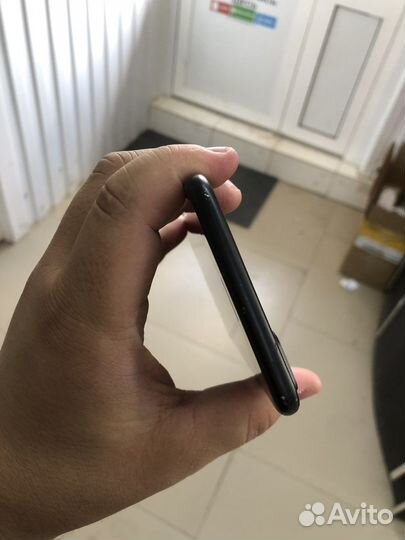 Телефон iPhone 7 plus